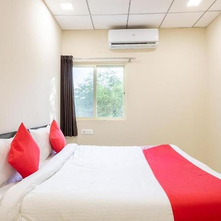 Jagtara Residency Hotel Indore Buitenkant foto