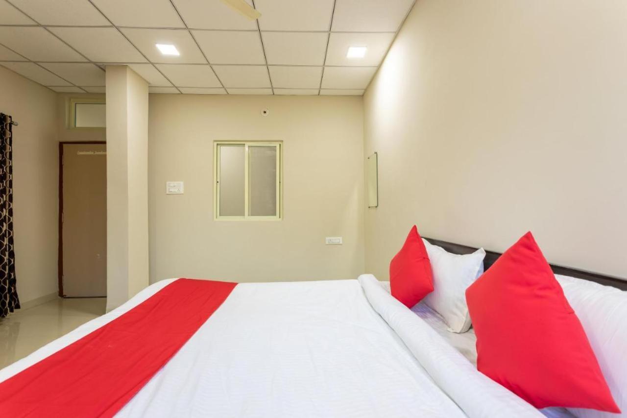 Jagtara Residency Hotel Indore Buitenkant foto